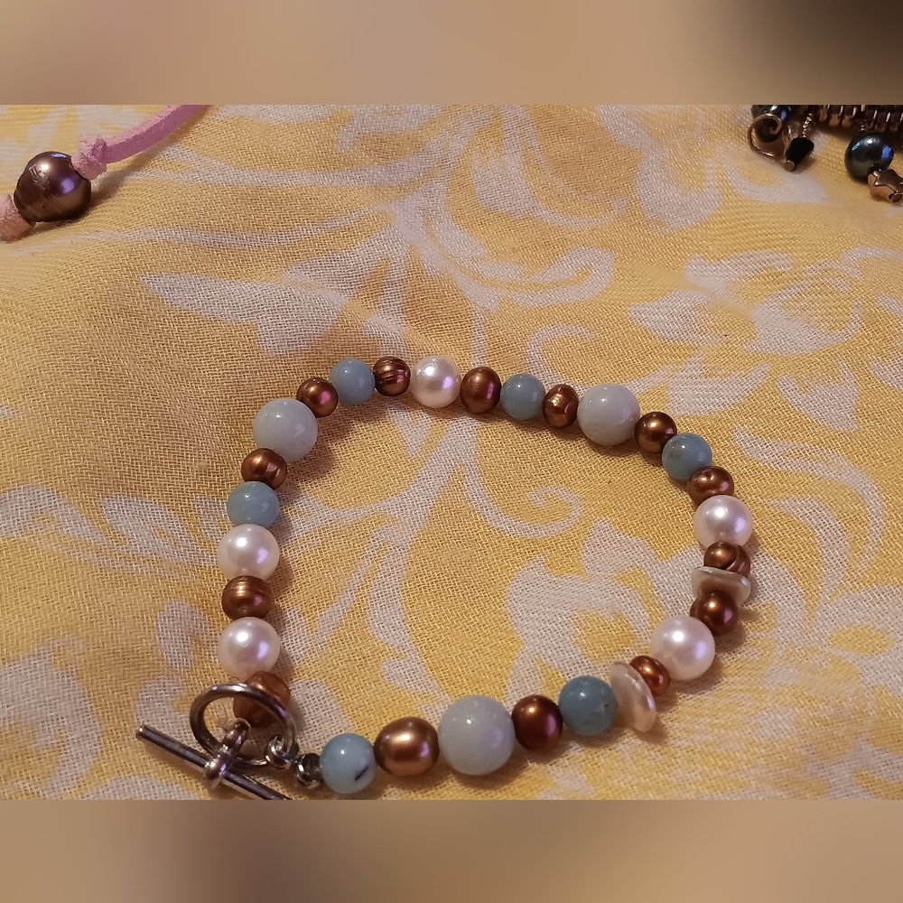 NATURAL STONE AND PEARL BRACELET